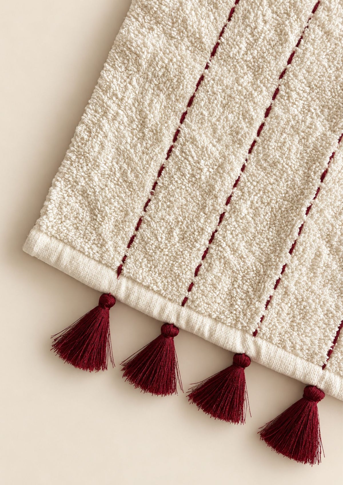 dashed stitch tasseled guest towel